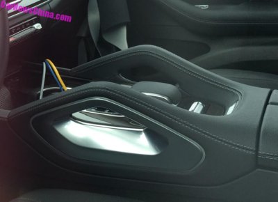Mercedes-Benz GLE thế hệ mới hé lộ nội thất trong bộ ảnh chạy thử tại Trung Quốc 5 Mercedes-Benz GLE thế hệ mới hé lộ nội thất trong bộ ảnh chạy thử tại Trung Quốc a5