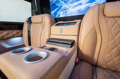 Phong cách Maybach đẳng cấp hiện diện trên Mercedes-Benz V-Class