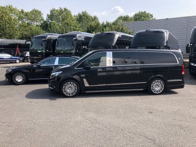 Phong cách Maybach đẳng cấp hiện diện trên Mercedes-Benz V-Class