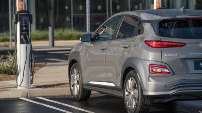 Hyundai Kona Electric ''''''''vượt mặt'''''''' đối thủ về quãng đường di chuyển - Ảnh 3 Hyundai Kona Electric ''''''''vượt mặt'''''''' đối thủ về quãng đường di chuyển - Ảnh 3.