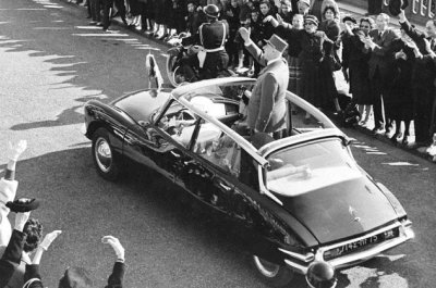 Citroen DS 19 giải thoát Tổng thống De Gaulle khỏi vụ ám sát Citroen DS 19