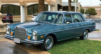 Xế cổ MercedesBenz 300D hơn 30 năm tuổi vẫn lăn bánh trên đường phố Hà Nội