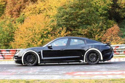 Video: Porsche Taycan thể hiện khả năng lướt "êm như ru" trên đường đua Nurburgring 2 Video: Porsche Taycan thể hiện khả năng lướt "êm như ru" trên đường đua Nurburgring a2
