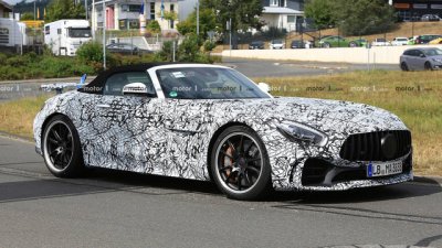 Mercedes-AMG GT R Roadster xuất hiện có làm rối đội hình của hãng? 2 Mercedes-AMG GT R Roadster xuất hiện có làm rối đội hình của hãng? a2