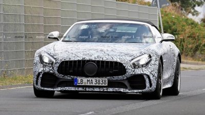 Mercedes-AMG GT R Roadster xuất hiện có làm rối đội hình của hãng? 1 Mercedes-AMG GT R Roadster xuất hiện có làm rối đội hình của hãng? a1