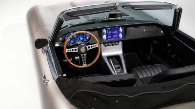 Jaguar E-Type trình làng phiên bản chạy điện 8 Jaguar E-Type trình làng phiên bản chạy điện 9