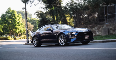 Ford Mustang thế hệ mới hoãn ngày ra mắt tới năm 2021 - 1