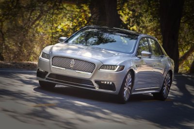 Lincoln Continental 2019 chuẩn bị trình làng với nhiều trang bị mới, giá cao hơn Lincoln Continental 2019 chuẩn bị trình làng với nhiều trang bị mới, giá cao hơn 1