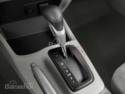 Tác dụng của nút Shift Lock trên xe ô tô ít ai biết 2 Tác dụng của nút Shift Lock trên xe ô tô ít ai biết