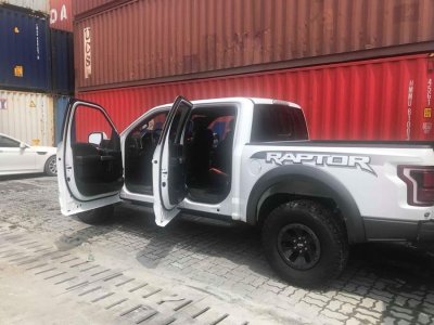 Ford F-150 Raptor 2019 đầu tiên cập bến Việt Nam khui hàng - Ảnh 5 Ford F-150 Raptor 2019 đầu tiên cập bến Việt Nam khui hàng - Ảnh 5.