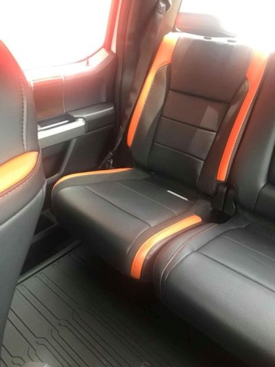 Ford F-150 Raptor 2019 đầu tiên cập bến Việt Nam khui hàng - Ảnh 8 Ford F-150 Raptor 2019 đầu tiên cập bến Việt Nam khui hàng - Ảnh 8.