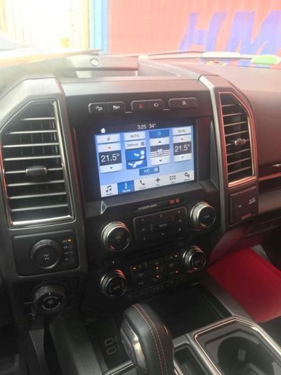 Ford F-150 Raptor 2019 đầu tiên cập bến Việt Nam khui hàng - Ảnh 6 Ford F-150 Raptor 2019 đầu tiên cập bến Việt Nam khui hàng - Ảnh 6.