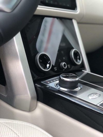 SUV cỡ lớn Land Rover Range Rover bản HSE 2018 lần đầu về Việt Nam, giá 9 tỷ đồng 20 SUV cỡ lớn Land Rover Range Rover bản HSE 2018 lần đầu về Việt Nam, giá 9 tỷ đồng 21