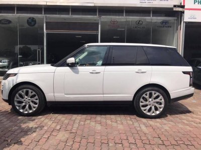 SUV cỡ lớn Land Rover Range Rover bản HSE 2018 lần đầu về Việt Nam, giá 9 tỷ đồng 4 SUV cỡ lớn Land Rover Range Rover bản HSE 2018 lần đầu về Việt Nam, giá 9 tỷ đồng 5