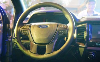 Chi tiết Ford Everest 2018 tại lễ ra mắt khách Việt, rẻ hơn phiên bản hiện hành 500 triệu 9 Chi tiết Ford Everest 2018 tại lễ ra mắt khách Việt, rẻ hơn phiên bản hiện hành 500 triệu a9