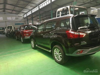Isuzu mu-X 2018 đã có mặt tại đại lý chờ ra mắt, giá dự kiến rẻ nhất phân khúc SUV 3 Isuzu mu-X 2018 đã có mặt tại đại lý chờ ra mắt, giá dự kiến rẻ nhất phân khúc SUV