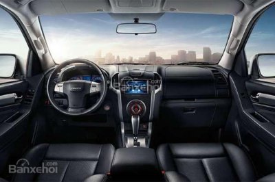 Isuzu mu-X 2018 đã có mặt tại đại lý chờ ra mắt, giá dự kiến rẻ nhất phân khúc SUV