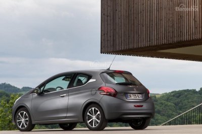 Mẫu xe điện Peugeot 208 sẽ ra mắt trong năm tới - 2