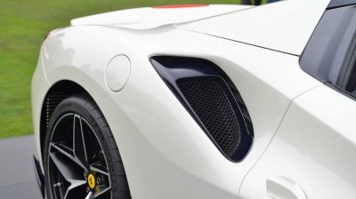Siêu xe Ferrari 488 Pista Spider chính thức ra mắt - Ảnh 6 Siêu xe Ferrari 488 Pista Spider chính thức ra mắt - Ảnh 6.