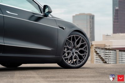 Tesla Model gây sốc vì xe rẻ nhưng bảo hiểm đắt 2 Tesla Model gây sốc vì xe rẻ nhưng bảo hiểm đắt 3