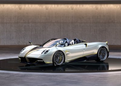 Pagani Huayra Roadster thiết kế chim ưng sải cánh ở Lễ hội Monterrey Pagani Huayra Roadster thiết kế chim ưng sải cánh ở Lễ hội Monterrey.