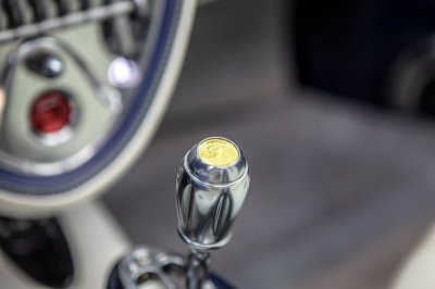 Pagani Huayra Roadster thiết kế chim ưng sải cánh ở Lễ hội Monterrey 4 Pagani Huayra Roadster thiết kế chim ưng sải cánh ở Lễ hội Monterrey 5