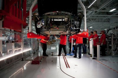 Tesla Model 3 bị tố lỗi tới 85% xe khi xuất xưởng Tesla Model 3 bị tố lỗi tới 85% xe khi xuất xưởng.