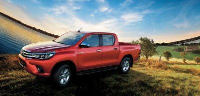 Toyota Hilux facelift 2018 ra mắt, giá 695 triệu 3 Toyota Hilux facelift 2018 ra mắt, giá 695 triệu 4