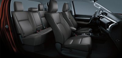 Toyota Hilux facelift 2018 ra mắt, giá 695 triệu 8 Toyota Hilux facelift 2018 ra mắt, giá 695 triệu 9