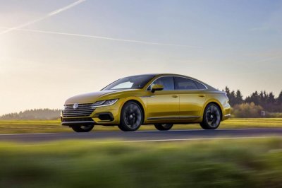 Volkswagen Arteon xuất xưởng làm từ thiện tại Pebble Beach 2018 12 Volkswagen Arteon xuất xưởng làm từ thiện tại Pebble Beach 2018 13