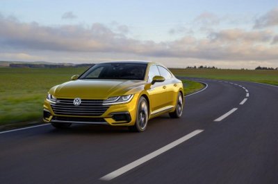 Volkswagen Arteon xuất xưởng làm từ thiện tại Pebble Beach 2018 Volkswagen Arteon xuất xưởng làm từ thiện tại Pebble Beach 2018.