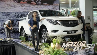 Xe nhập miễn thuế nào giảm giá mạnh nhất tại Việt Nam - Mazda BT-50//