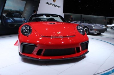 Porsche 911 Speedster Concept tại triển lãm Paris Motor Show 2018 1