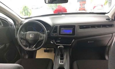 Honda HR-V giá đắt top đầu phân khúc, tặng phụ kiện trị giá 8 triệu đồng cho khách - Ảnh 1.