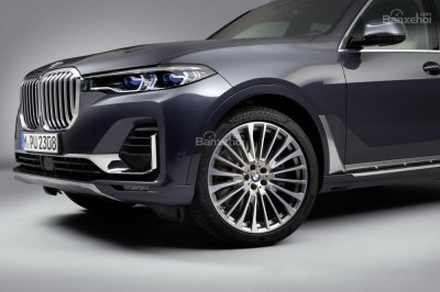 Ảnh chi tiết ngoại thất BMW X7 2018 5 Ảnh chi tiết ngoại thất BMW X7 2018 a5