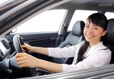 7 mẹo giúp phụ nữ lái xe một mình an toàn 7 mẹo giúp phụ nữ lái xe một mình an toàn - 0