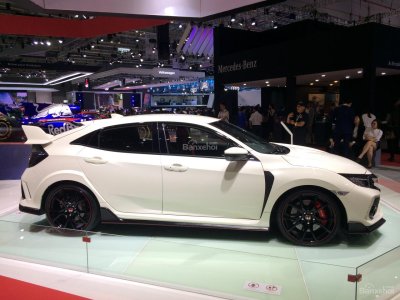 Phiên bản hiệu suất cao Honda Civic Type R gây ấn tượng tại triển lãm VMS 2018 8.