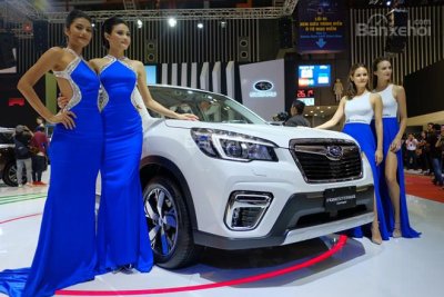 Tỏa nhiệt cùng người đẹp và xe tại triển lãm ô tô Việt VMS 2018 - 15