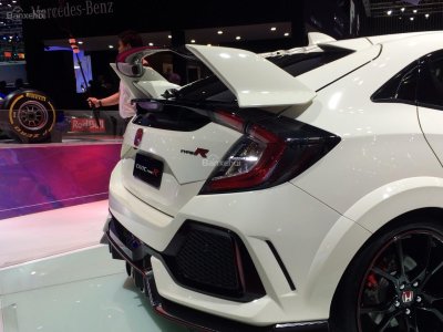 Honda Civic Type R về Việt Nam giá bao nhiêu? a7