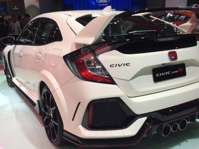 Honda Civic Type R về Việt Nam giá bao nhiêu? a4