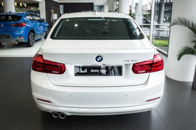 Giá xe BMW 320i cập nhất mới nhất - Ảnh 1 Giá xe BMW 320i cập nhất mới nhất - Ảnh 1.