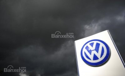 Lợi nhuận quý III của Volkswagen giảm 19% do quy định khí thải mới.