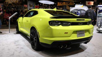 Chevrolet Camaro 2019 phiên bản xanh nõn chuối cực chất