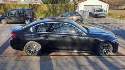 Chưa mở bán, BMW 3-Series 2019 thế hệ mới lộ diện trần trụi trên phố Đức 3 Chưa mở bán, BMW 3-Series 2019 thế hệ mới lộ diện trần trụi trên phố Đức a3