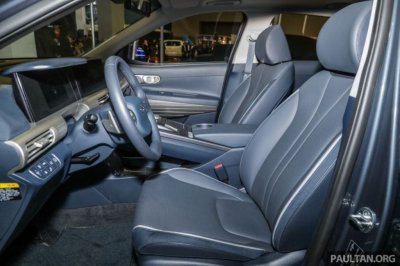 Cận cảnh mẫu xe chạy nhiên liệu hydro Hyundai Nexo tại lễ ra mắt 8 Cận cảnh mẫu xe chạy nhiên liệu hydro Hyundai Nexo tại lễ ra mắt a8