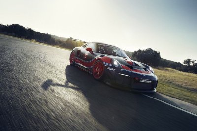 Porsche 911 GT2 RS phiên bản Clubsport: Mạnh mẽ như xe đua 11 Porsche 911 GT2 RS phiên bản Clubsport: Mạnh mẽ như xe đua a11