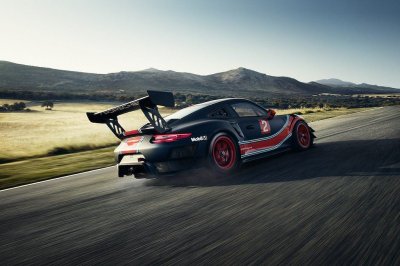 Porsche 911 GT2 RS phiên bản Clubsport: Mạnh mẽ như xe đua 2 Porsche 911 GT2 RS phiên bản Clubsport: Mạnh mẽ như xe đua a2