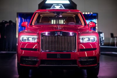 SUV Rolls-Royce Cullinan chốt giá 23 tỷ đồng tại Thái Lan a2