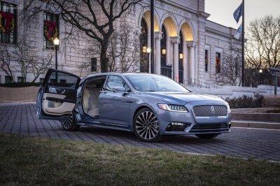 Ảnh xe Lincoln Continental Coach Edition 2019