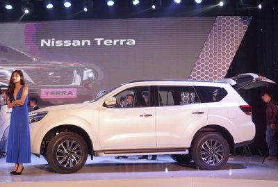 Vừa ra mắt, Nissan Terra 2019 đã giảm giá tại Việt Nam a3